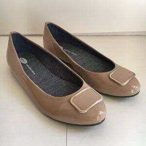 Beige Ballet Flats 8.5 M Shoes Patent Leather Slip On Comfort Dr. Scholl's